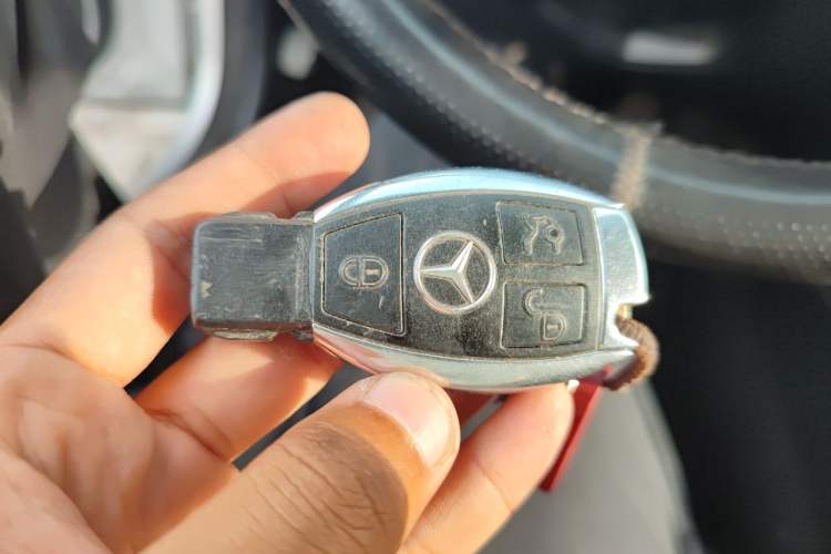 Used Mercedes-Benz C-Class 2010 C 200 CGI Fashion Model Vehicle Key