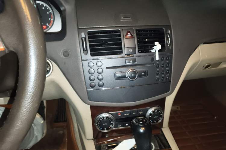 Used Mercedes-Benz C-Class 2010 C 200K Standard Model Audio And AC Panel