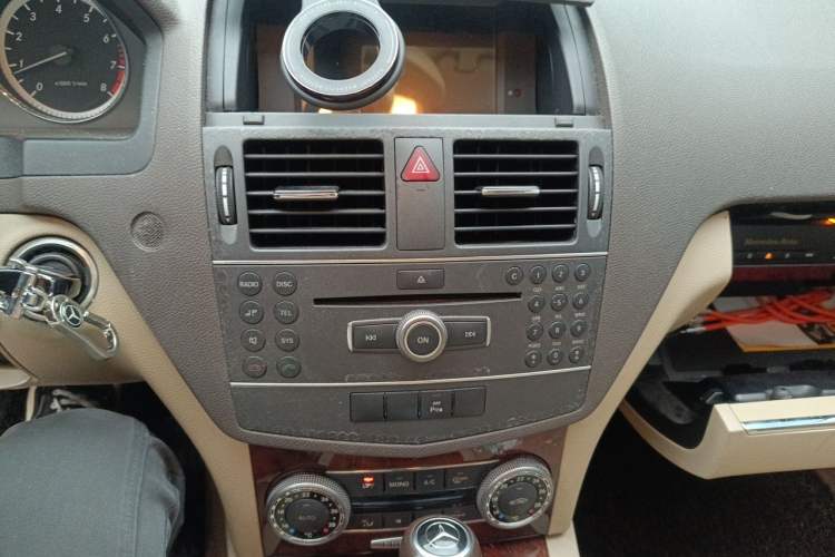 Used Mercedes-Benz C-Class 2010 C 200 CGI Elegance Model Audio And AC Panel