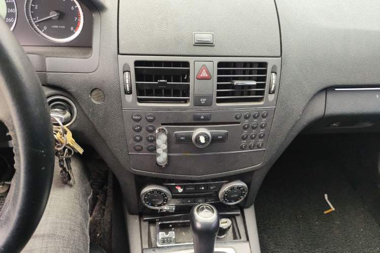 Used Mercedes-Benz C-Class 2010 C 180K Classic model Audio And AC Panel