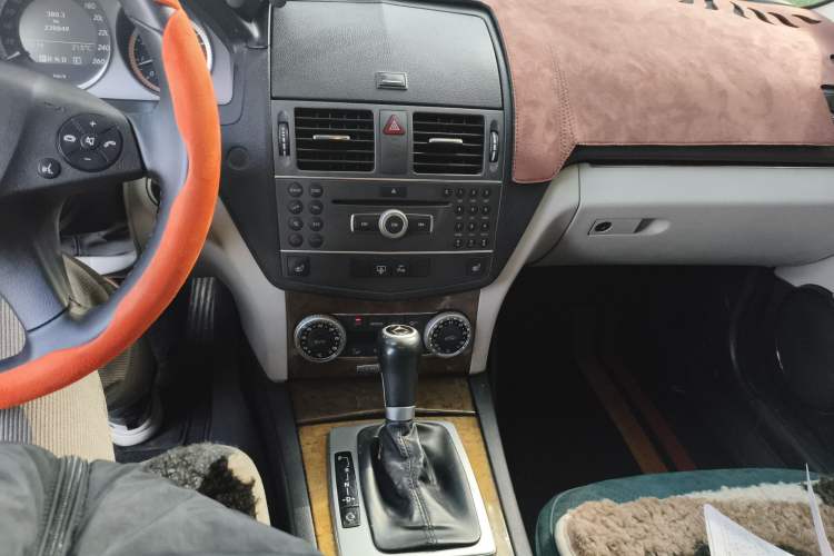 Used Mercedes-Benz C-Class 2010 C 200 CGI Fashion Model Audio And AC Panel
