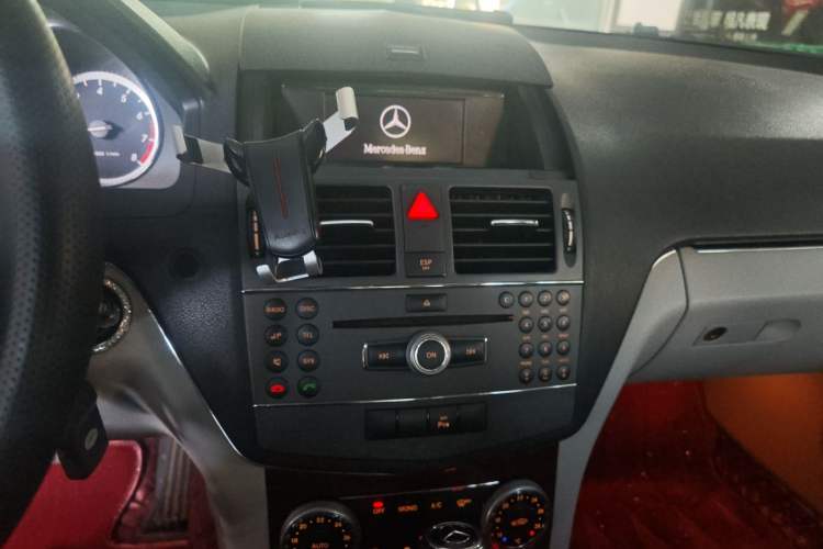 Used Mercedes-Benz C-Class 2010 C 200 CGI Elegance Model Audio And AC Panel