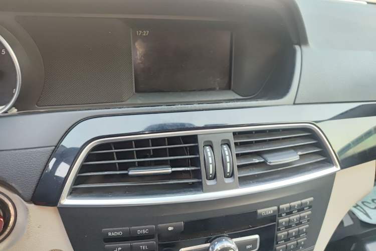 Used Mercedes-Benz C-Class 2010 C 180K Classic model Audio And AC Panel