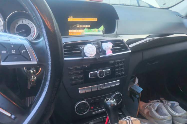 Used Mercedes-Benz C-Class 2010 C 200 CGI Fashion Model Audio And AC Panel