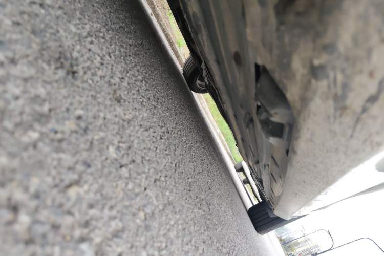 Used Mercedes-Benz C-Class 2010 C 180K Classic model Chassis Front Left
