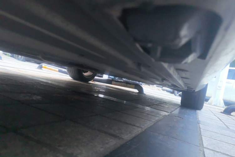 Used Mercedes-Benz C-Class 2010 C 200 CGI Fashion Model Chassis Front Left