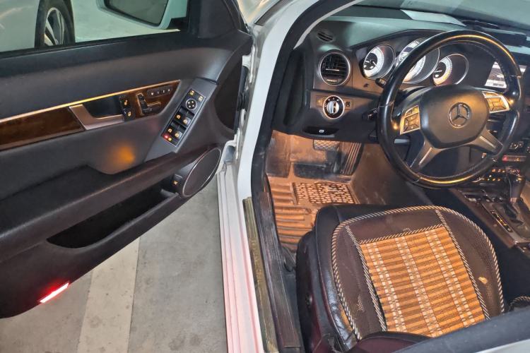 Used Mercedes-Benz C-Class 2010 C 200 CGI Elegance Model Driver Seat