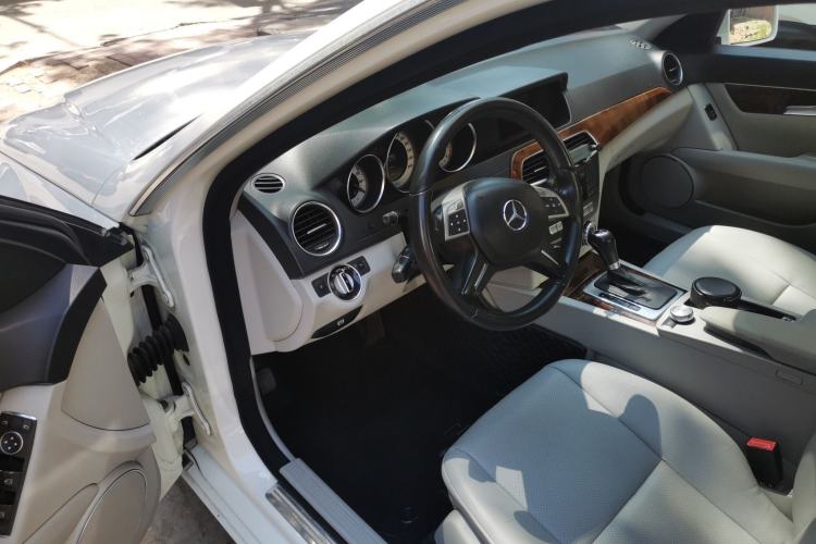 Used Mercedes-Benz C-Class 2010 C 200 CGI Elegance Model Driver Seat