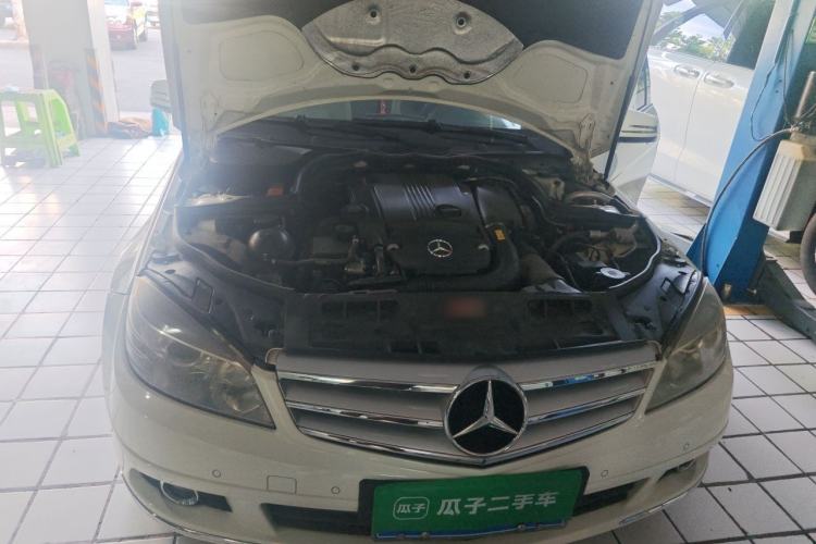 Used Mercedes-Benz C-Class 2010 C 200 CGI Elegance Model Engine Bay