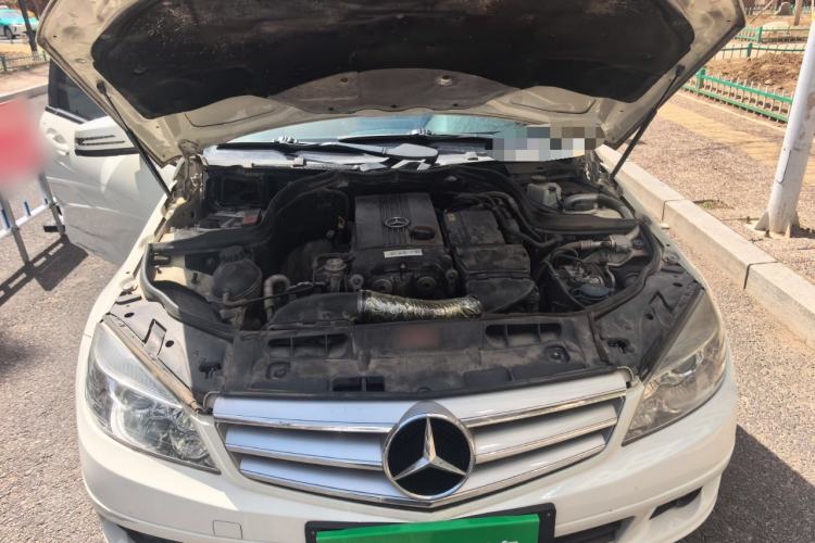 Used Mercedes-Benz C-Class 2010 C 180K Classic model Engine Bay