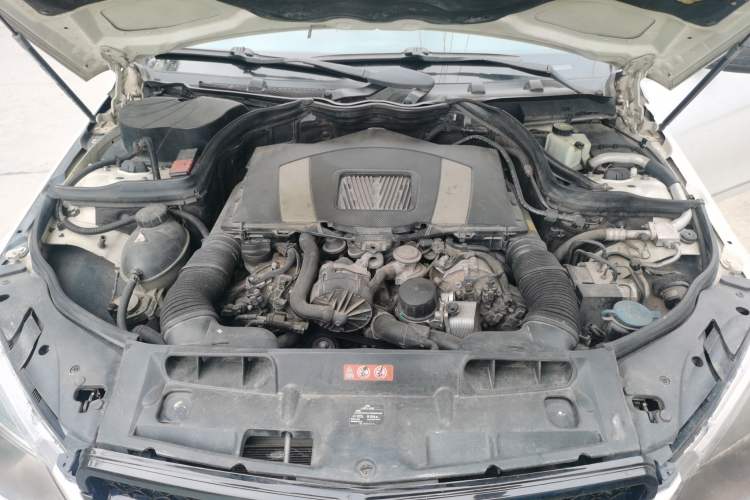 Used Mercedes-Benz C-Class 2010 C 300 Estate Engine Bay