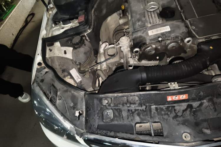 Used Mercedes-Benz C-Class 2010 C 200K Standard Model Engine Bay Right