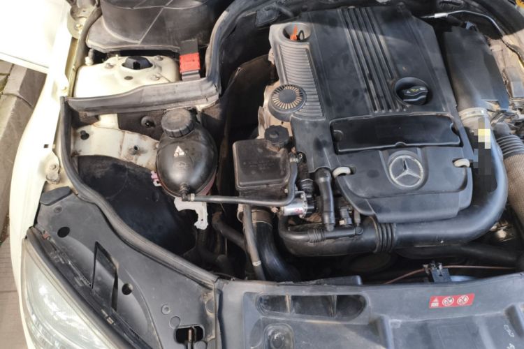 Used Mercedes-Benz C-Class 2010 C 200 CGI Fashion Model Engine Bay Right