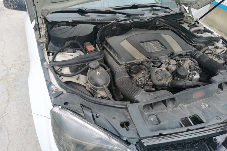 Used Mercedes-Benz C-Class 2010 C 300 Estate Engine Bay Right
