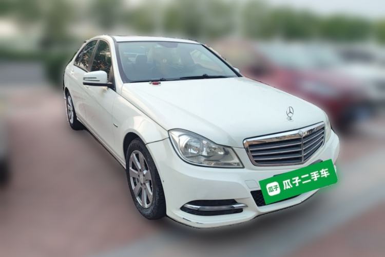 Used Mercedes-Benz C-Class 2010 C 180K Classic model Front Right 45 Deg