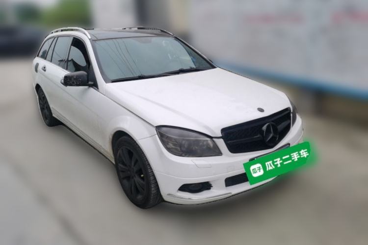 Used Mercedes-Benz C-Class 2010 C 300 Estate Front Right 45 Deg