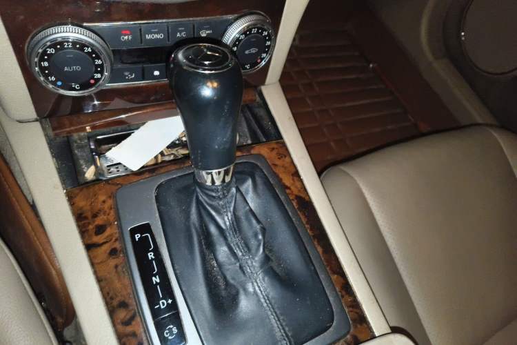 Used Mercedes-Benz C-Class 2010 C 200K Standard Model Gear Lever