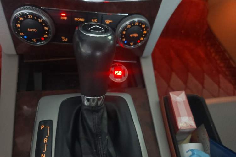 Used Mercedes-Benz C-Class 2010 C 200 CGI Elegance Model Gear Lever