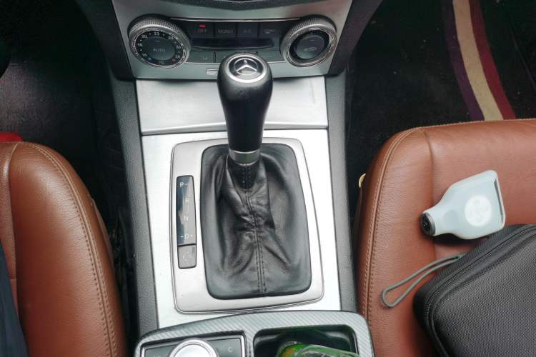 Used Mercedes-Benz C-Class 2010 C 300 Estate Gear Lever