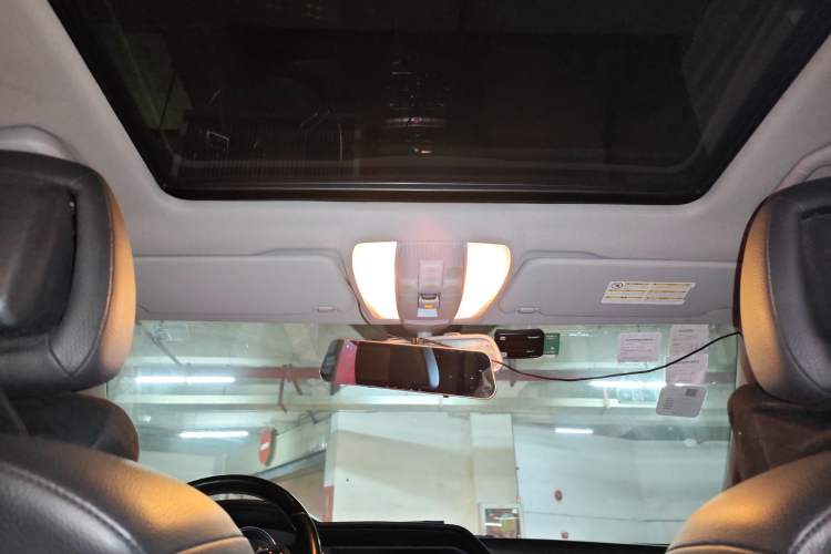 Used Mercedes-Benz C-Class 2010 C 200 CGI Elegance Model Headliner
