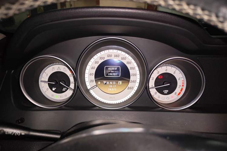 Used Mercedes-Benz C-Class 2010 C 200 CGI Elegance Model Instrument Cluster