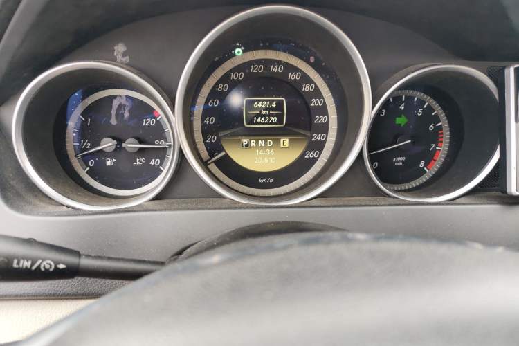 Used Mercedes-Benz C-Class 2010 C 180K Classic model Odometer Close Up