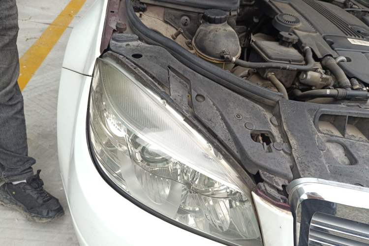 Used Mercedes-Benz C-Class 2010 C 200 CGI Elegance Model Right Front Headlight