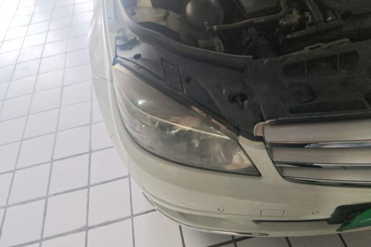 Used Mercedes-Benz C-Class 2010 C 200 CGI Elegance Model Right Front Headlight