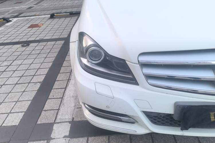 Used Mercedes-Benz C-Class 2010 C 200 CGI Fashion Model Right Front Headlight