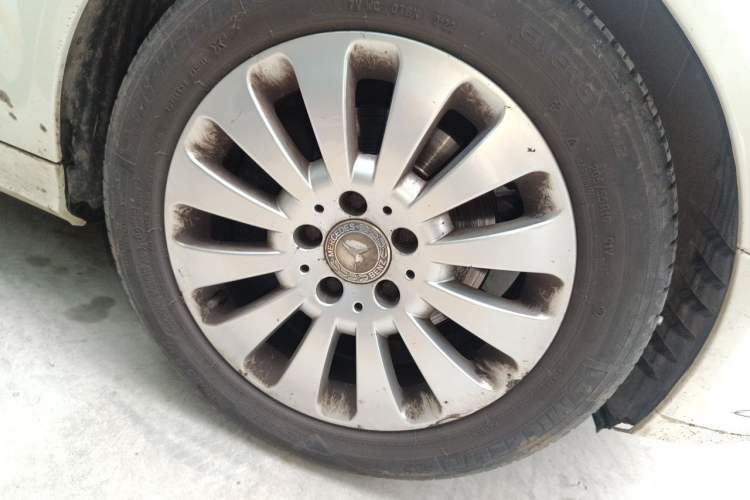 Used Mercedes-Benz C-Class 2010 C 200 CGI Elegance Model Right Front Wheel Hub