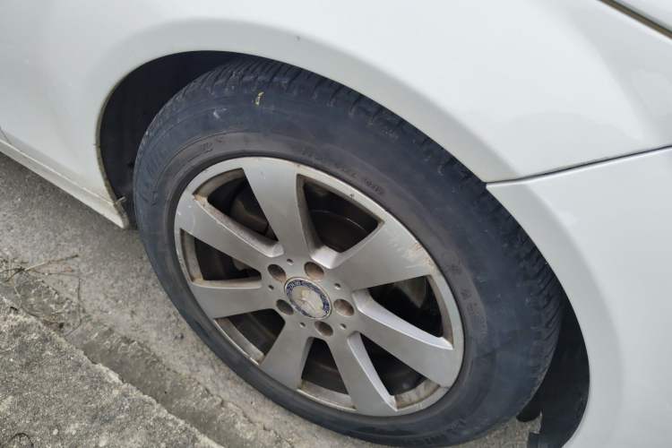 Used Mercedes-Benz C-Class 2010 C 180K Classic model Right Front Wheel Hub