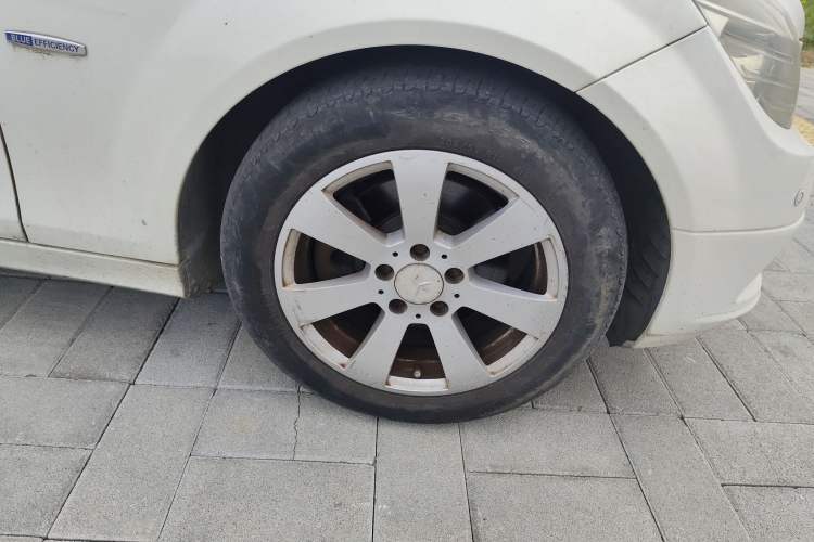 Used Mercedes-Benz C-Class 2010 C 180K Classic model Right Front Wheel Hub