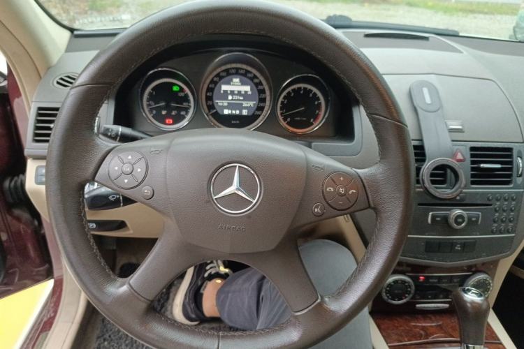 Used Mercedes-Benz C-Class 2010 C 200 CGI Elegance Model Steering Wheel