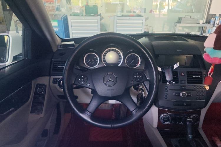 Used Mercedes-Benz C-Class 2010 C 200 CGI Elegance Model Steering Wheel