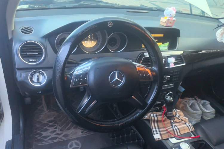 Used Mercedes-Benz C-Class 2010 C 200 CGI Fashion Model Steering Wheel
