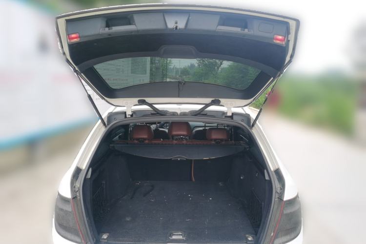 Used Mercedes-Benz C-Class 2010 C 300 Estate Trunk