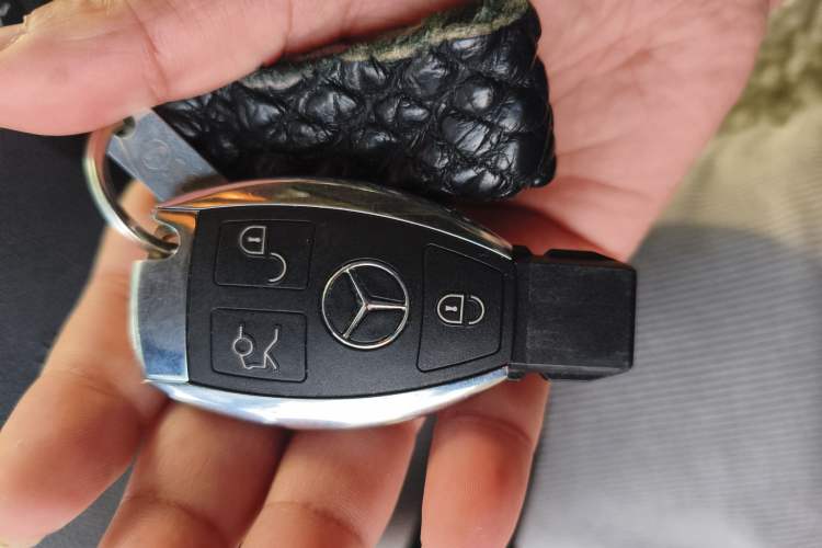 Used Mercedes-Benz C-Class 2010 C 200 CGI Fashion Model Vehicle Key