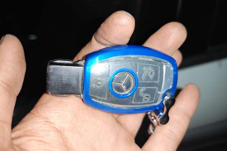 Used Mercedes-Benz C-Class 2010 C 200 CGI Elegance Model Vehicle Key