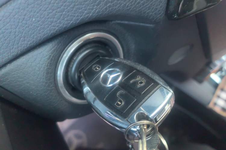 Used Mercedes-Benz C-Class 2010 C 200 CGI Fashion Model Vehicle Key