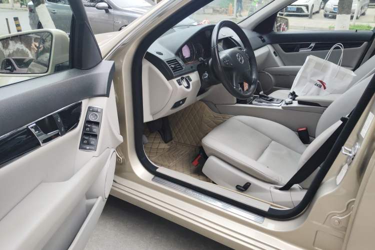 Used Mercedes-Benz C-Class 2010 C 180K Classic model Driver Seat