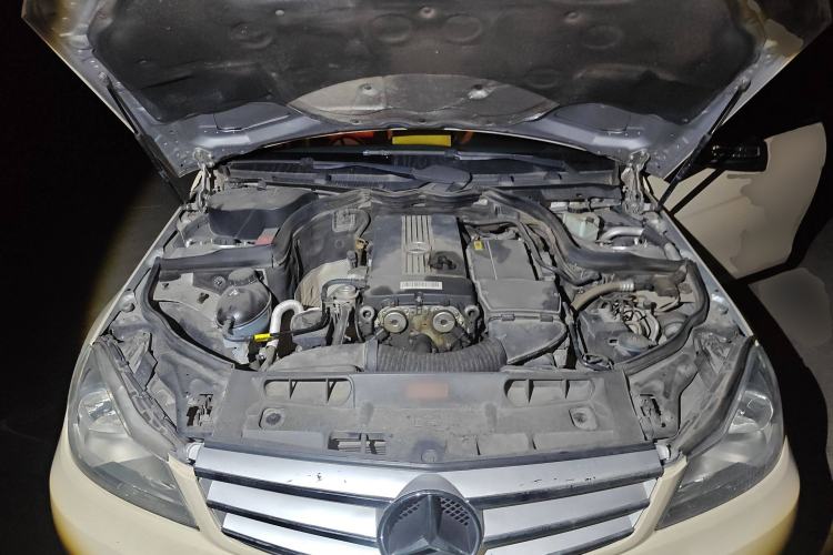 Used Mercedes-Benz C-Class 2010 C 180K Classic model Engine Bay