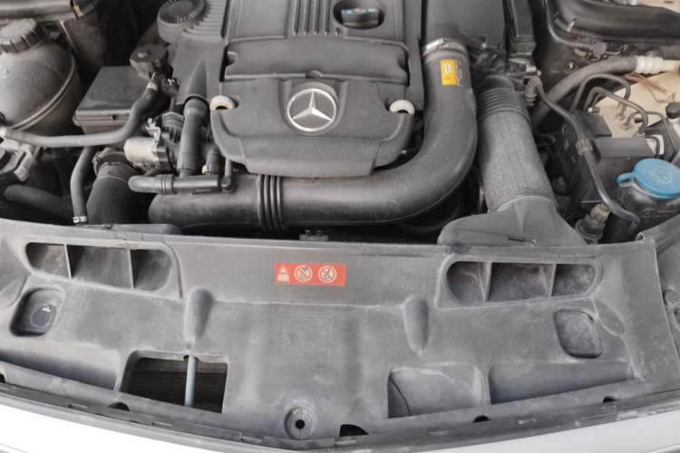 Used Mercedes-Benz C-Class 2010 C 200 CGI Estate Engine Bay