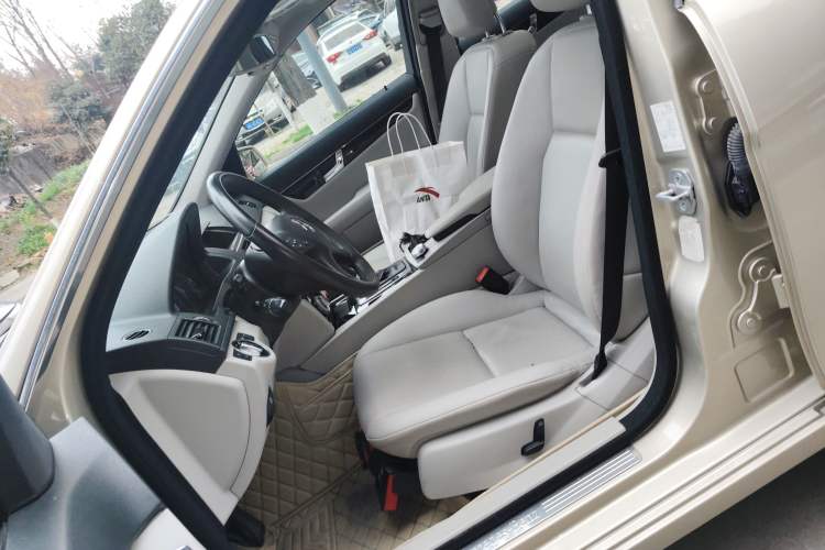 Used Mercedes-Benz C-Class 2010 C 180K Classic model Left Front Seat