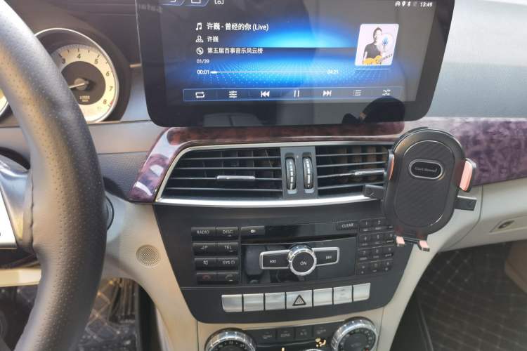 Used Mercedes-Benz C-Class 2011 C 200 CGI Elegant Model Audio And AC Panel