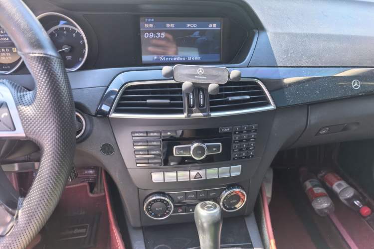 Used Mercedes-Benz C-Class 2011 C 180K Classic model Audio And AC Panel