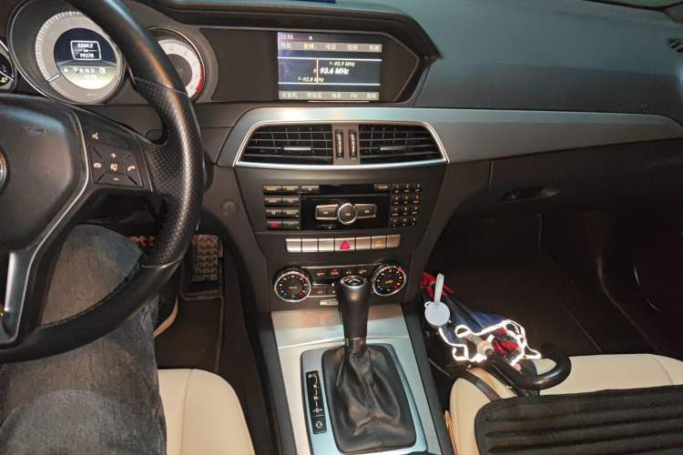 Used Mercedes-Benz C-Class 2011 C 200 Fashion Travel Edition Audio And AC Panel