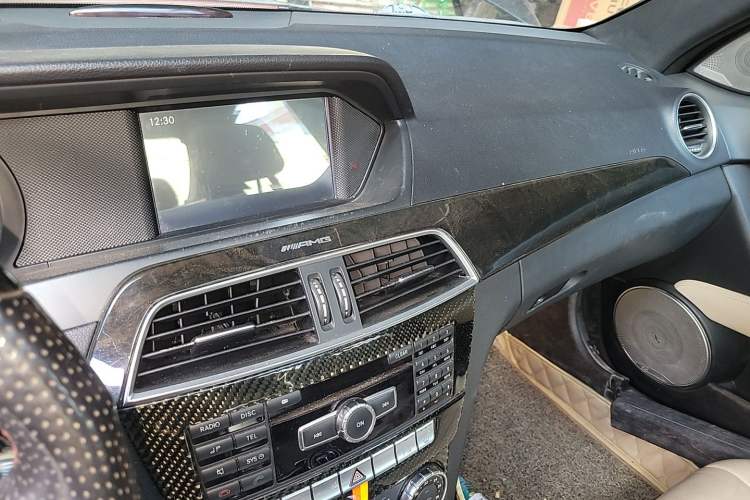 Used Mercedes-Benz C-Class 2011 C 200 CGI Fashion Model Audio And AC Panel