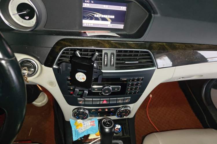 Used Mercedes-Benz C-Class 2011 C 200 CGI Fashion Model Audio And AC Panel