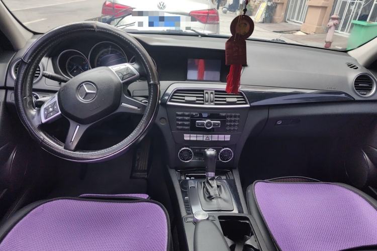 Used Mercedes-Benz C-Class 2011 C 180K Classic model Center Console