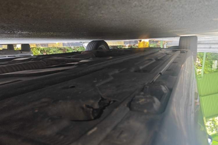 Used Mercedes-Benz C-Class 2011 C 200 Fashion Travel Edition Chassis Front Left